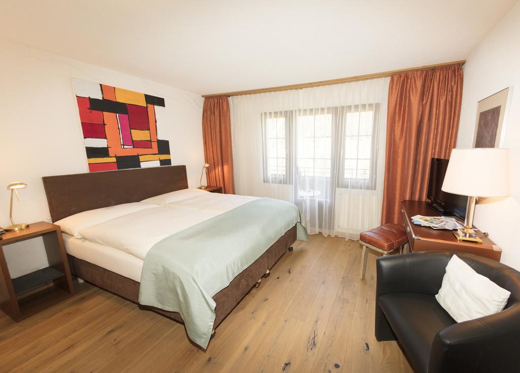 Chalet-Hotel Larix Davos Exterior photo